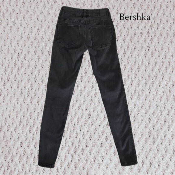 BERSHKA "Push Up" Mid Rise Jeans- Size 04 (fits slightly slimmer) - Picture 5 of 16